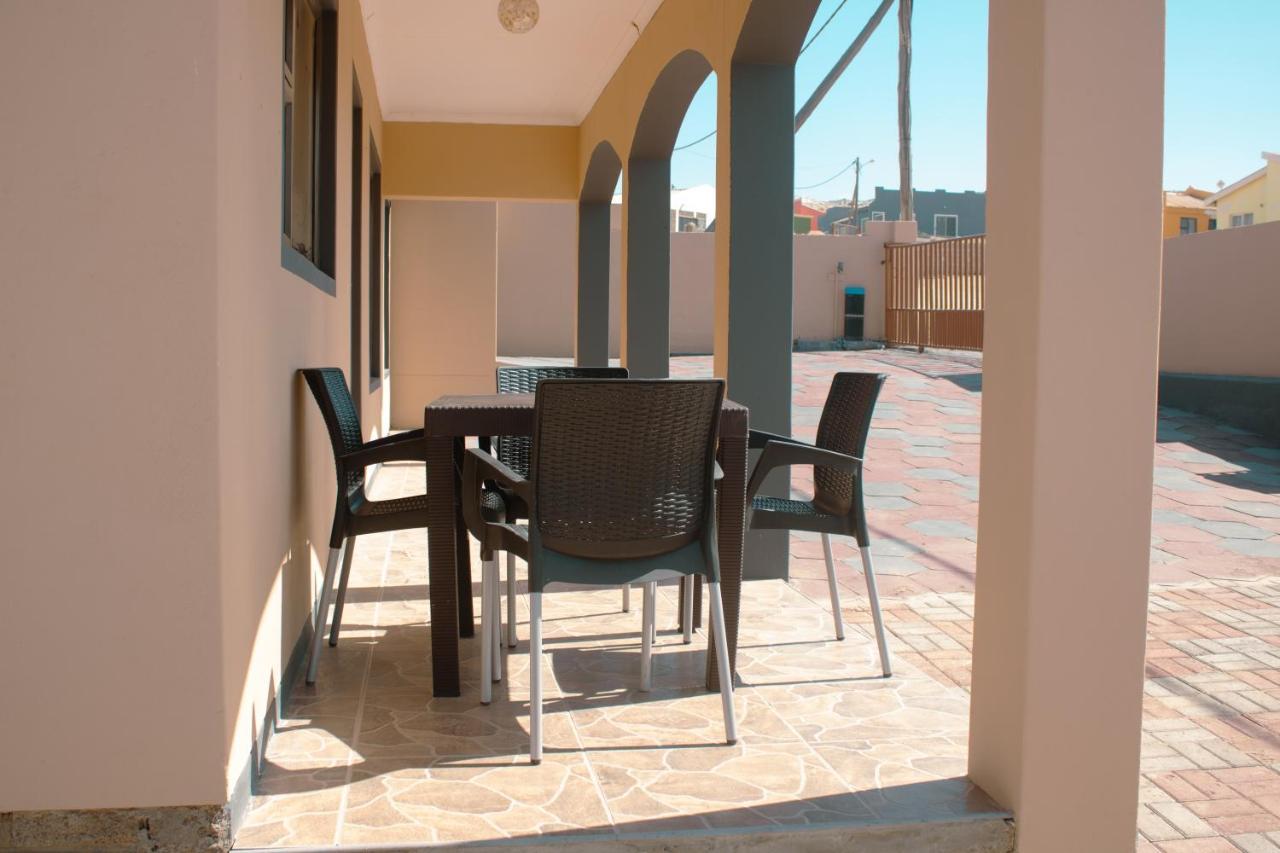 Jjp Self Catering - Three Bedroom House Luderitz ภายนอก รูปภาพ